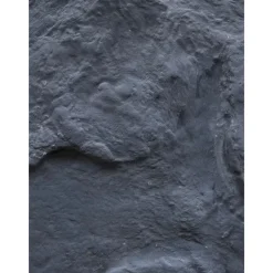 Efektiseinä Basebeton Rockwall tasoitetun seinän päälle, asennettuna, eri värejä