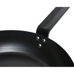 Hiiliteräspannu Opa Heavy Metal, 28 cm