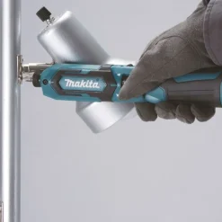 Iskevä sauvaruuvinväännin Makita TD022DSJ, 7.2V, 2x1.5Ah akuilla + laukku