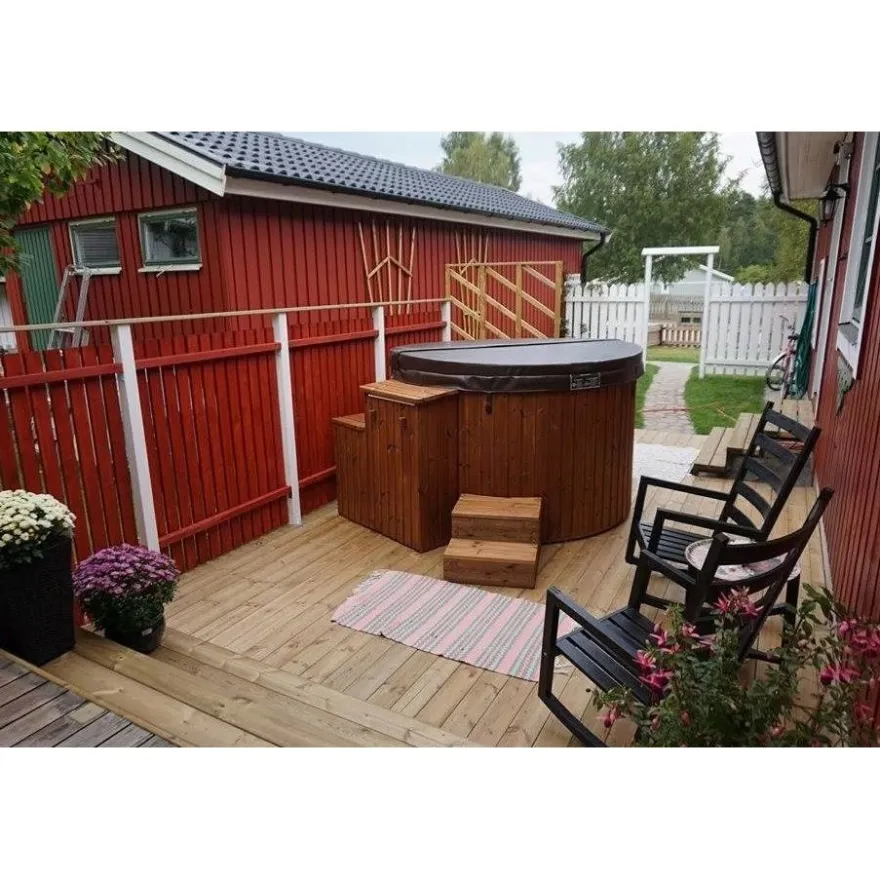 Kylpytynnyri kaasukamiinalla SpaDealers City-Palju Arctic, 4-6 hlöä, 1200l, brown/azul blue