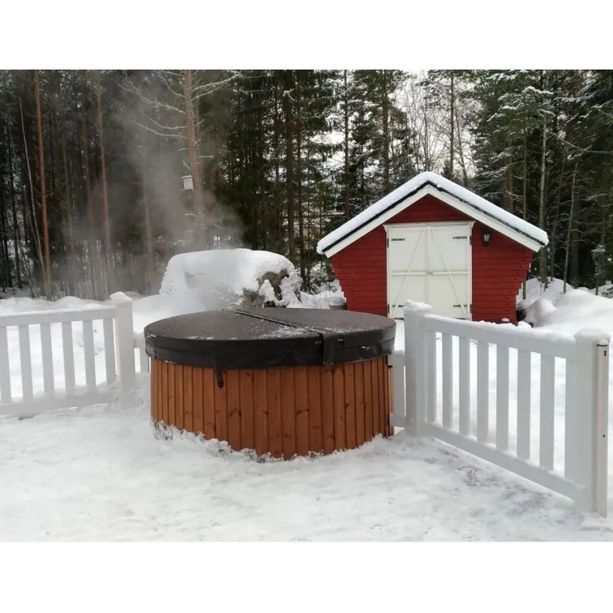 Kylpytynnyri kaasukamiinalla SpaDealers City-Palju Arctic, 4-6 hlöä, 1200l, brown/azul blue