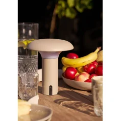 Ladattava pöytävalaisin House Nordic Ramsey, sisä- ja ulkokäyttöön, IP44, 3.7V, 1800mAh, beige