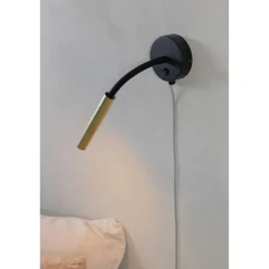 Lukuvalaisin Markslöjd Jolie Brass