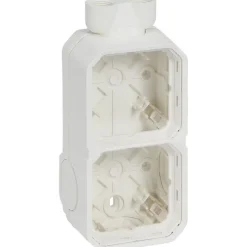 Pintakotelo Legrand Plexo 2-osainen IP55 ISO 20 -läpiviennillä, valkoinen