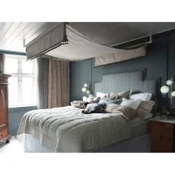 Seinävalaisin Aneta Lighting Molekyl, mattamessinki/valkoinen