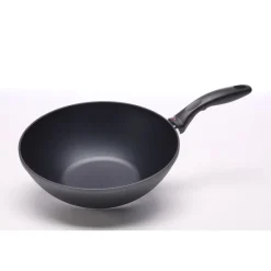 Wokkipannu kannella Swiss Diamond XD, Ø28cm